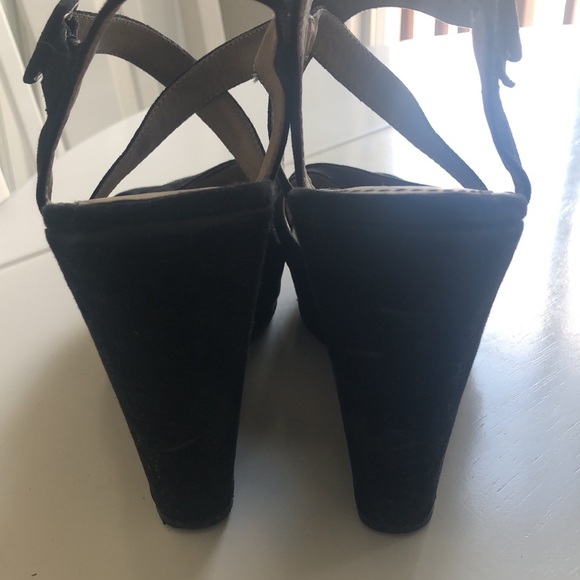 American Rag Sandals - Picture 3 of 5